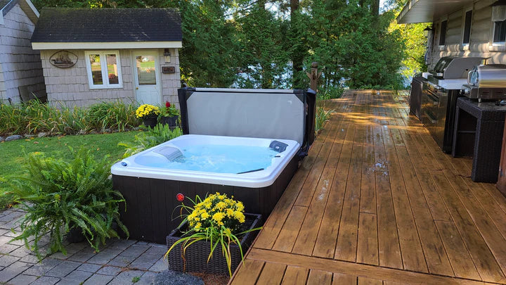 Canadian Spa Manitoba 4-Person 15-Jet Portable Hot Tub