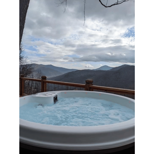 Cyanna Valley Spas 103 240v Hot Tub | Empire Saunas